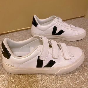 Veja Velcro Strap Casual Sneaker - White / Black, EUR 38